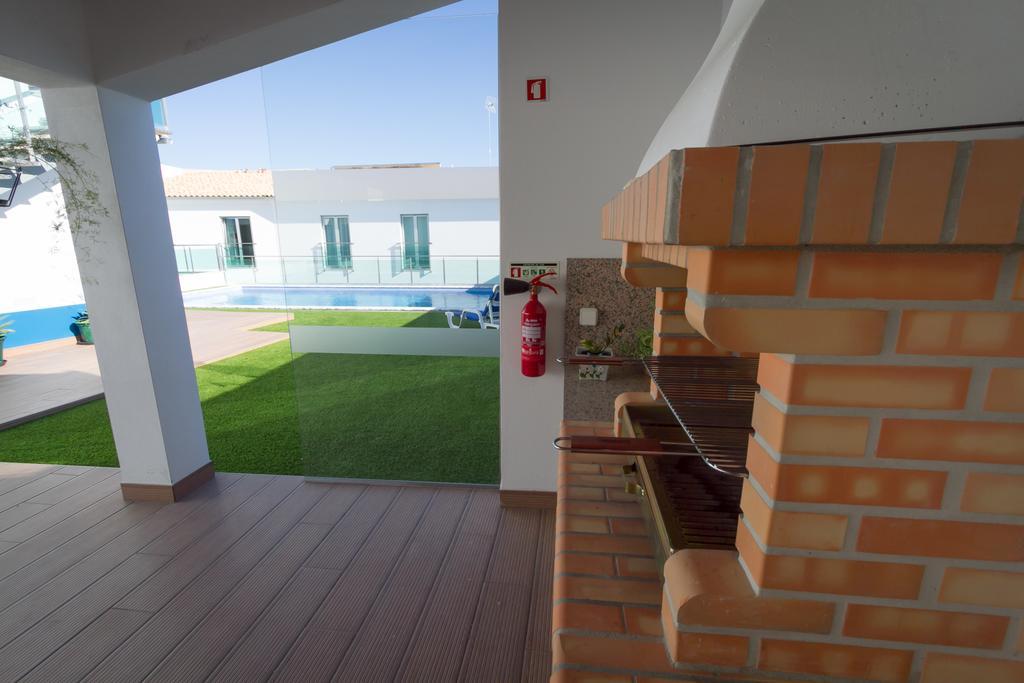 Peralux Hotel Exterior foto
